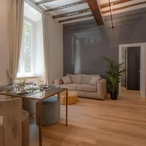 Charme With In Piazza Del Popolo Apartment